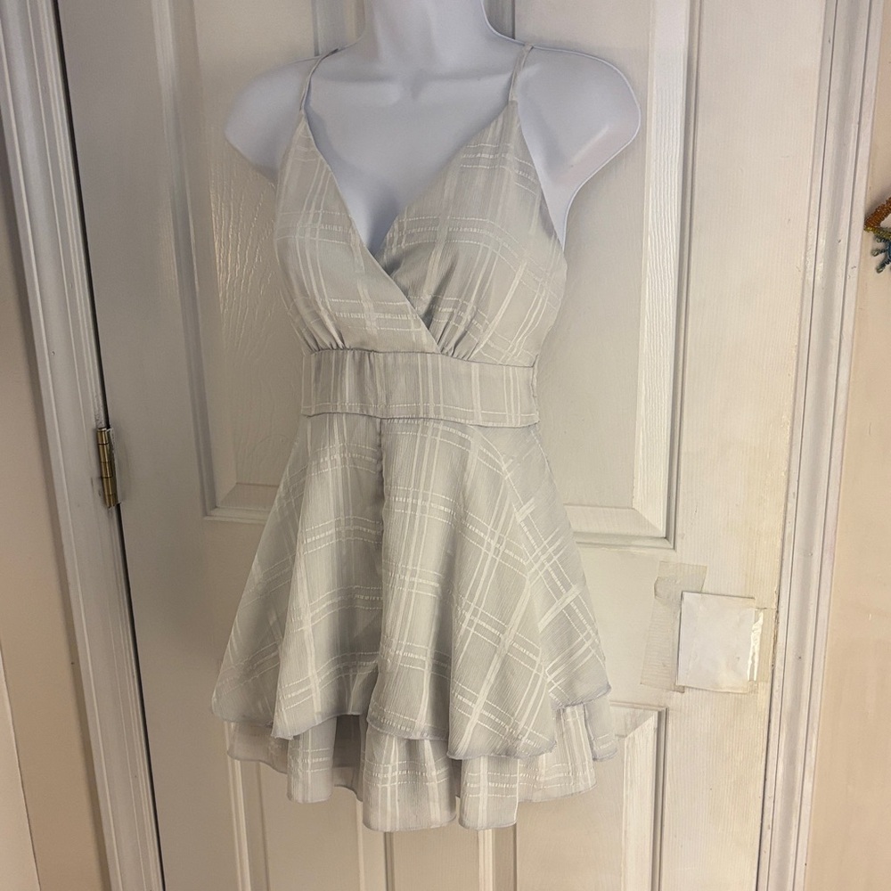 Elegant Gray Sleeveless Romper